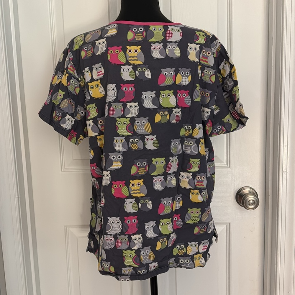 Scrub Top - Picture 2 of 5